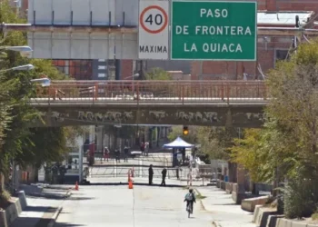 Bloqueo en el puente La Quiaca – Villazón por falta de combustible en Bolivia