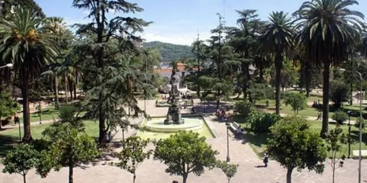 La Plaza Belgrano se prepara para la gran celebración patria y popular del 25 de mayo