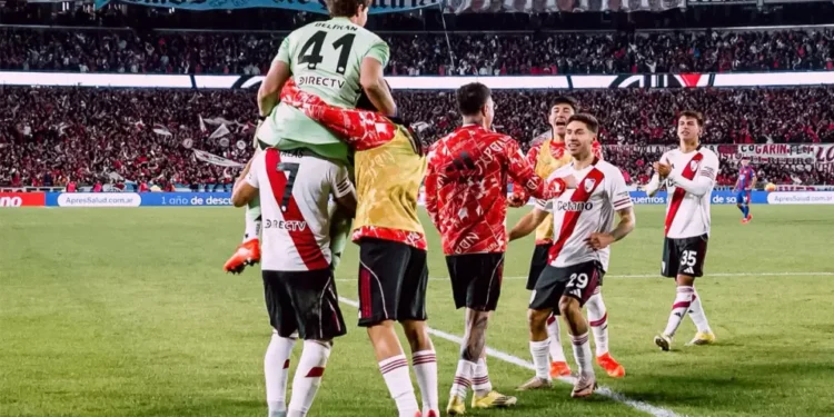 River Plate recibe a Bragantino en el Monumental con el objetivo de sellar su pase a octavos