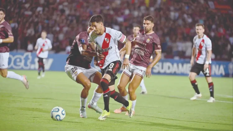 River Plate logró un triunfo épico en Venezuela y acaricia los octavos de final