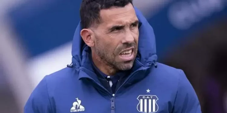 Carlos Tevez dejó de ser el director técnico de Talleres tras la caída en el clásico