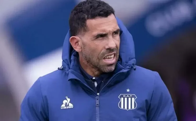 Carlos Tevez dejó de ser el director técnico de Talleres tras la caída en el clásico