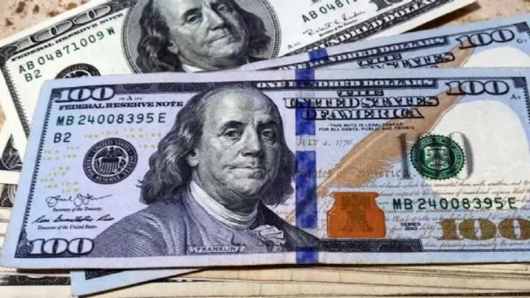 El precio del dólar blue baja y opera en los $1.400