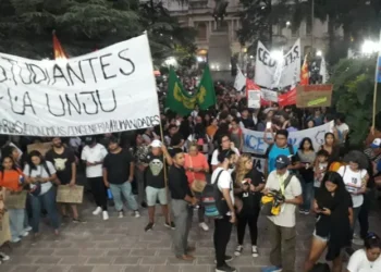 Detalles de la Marcha Universitaria Federal en Jujuy: Horarios y Recorrido
