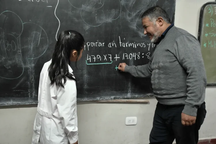 Jujuy duplicará los abonos para docentes que se trasladen más de 60 kilómetros