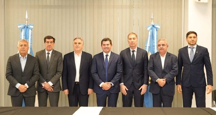 Carlos Sadir integró el lanzamiento de la Mesa Federal Minera en San Juan