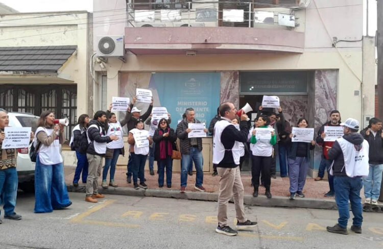 APUAP rechazó la propuesta salarial oficial y anunció un plan de lucha con retención de tareas