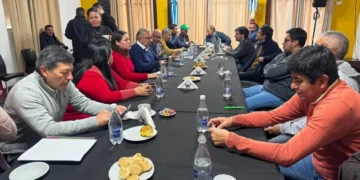 Intendentes de los Valles y Yungas quieren pedir al Congreso de la Nación que eliminen el IVA de las boletas de luz