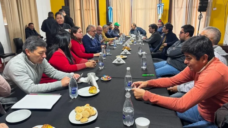 Intendentes de los Valles y Yungas quieren pedir al Congreso de la Nación que eliminen el IVA de las boletas de luz