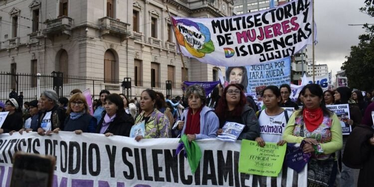 Masiva movilización en Jujuy al cumplirse 11 años del primer grito colectivo de «Ni Una Menos»