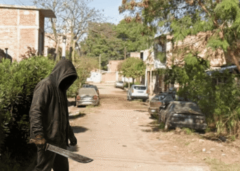 Un joven fue asesinado a puñaladas en Libertador General San Martín tras una discusión por una deuda