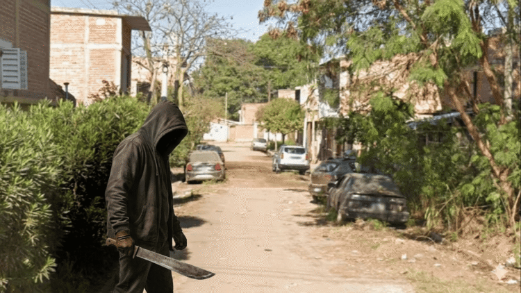 Un joven fue asesinado a puñaladas en Libertador General San Martín tras una discusión por una deuda