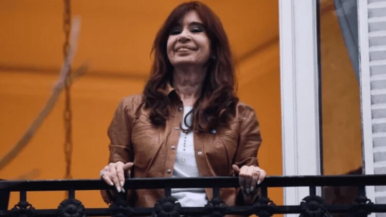 Cristina Kirchner publicó una carta abierta y denunció «proscripción» ante la ONU