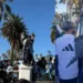 Post Festejos: Vandalizaron los faroles coloniales de la Plaza Belgrano durante las celebraciones por la Selección