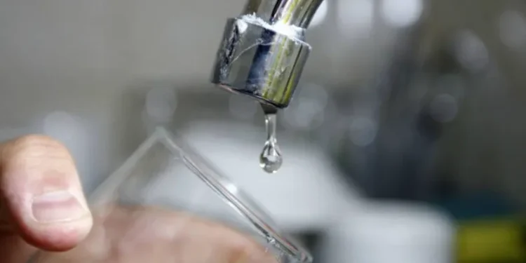 Hoy martes cortarán el agua en varios barrios de Alto Comedero