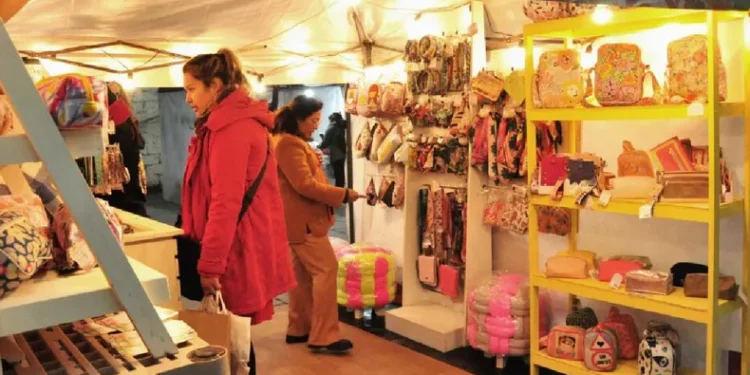 Abre el Paseo de Invierno en la Plaza Ricardo Vilca