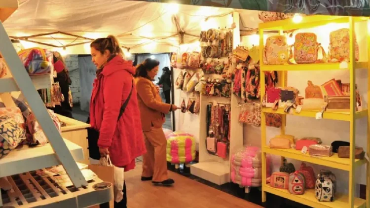 Abre el Paseo de Invierno en la Plaza Ricardo Vilca
