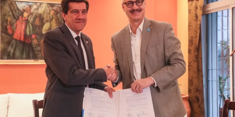 El Gobierno y UNICEF firman acuerdo para fortalecer las políticas de la infancia y adolescencia
