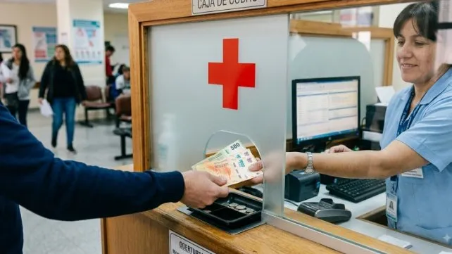 El Gobierno nacional reglamentó el cobro de la atención médica para extranjeros no residentes