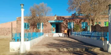 Suspendieron las clases en la Escuela Frontera N° 1 tras el hallazgo de una caja sospechosa