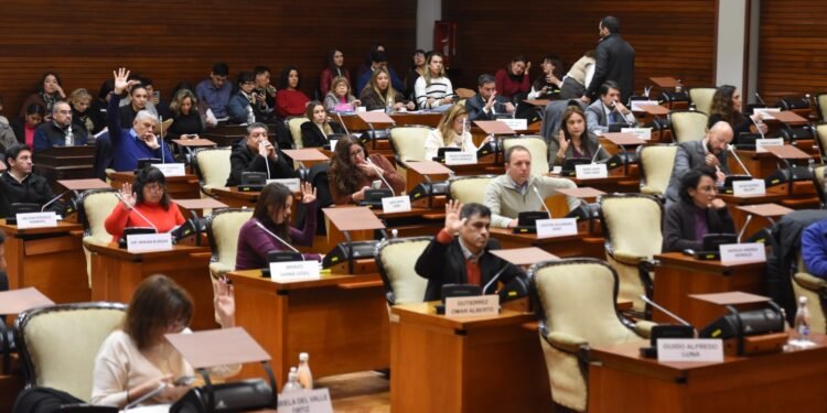 La Legislatura de Jujuy sancionó leyes para la expropiación en la Ruta 9, la «Estrella de Humahuaca» y el Día del Trabajador de la Construcción