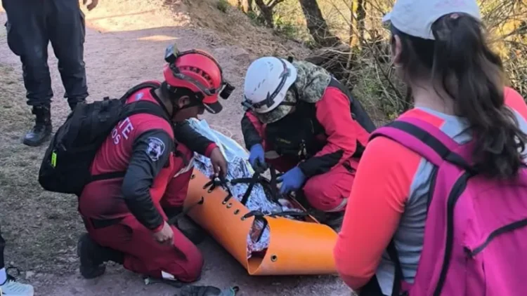 Rescataron y evacuaron a una mujer de 87 años tras una caída en la zona rural de Termas de Reyes