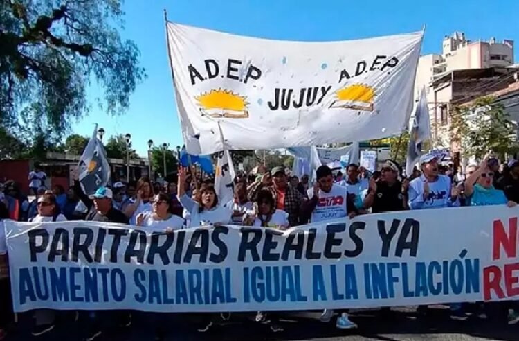 Docentes de ADEP y ADIUNJu se suman al Paro Nacional