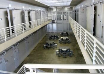 Un preso en Córdoba rechazó la libertad condicional para quedarse en la cárcel con su novio