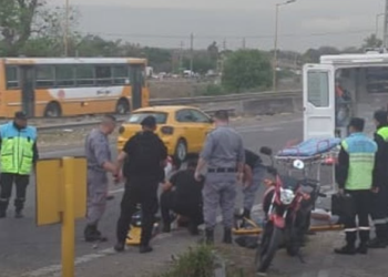 Dos personas heridas tras caer de una moto cerca del barrio Las Lomas