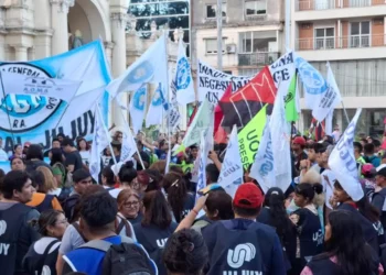 Convocan a la «Marcha de la Bronca» para este sábado