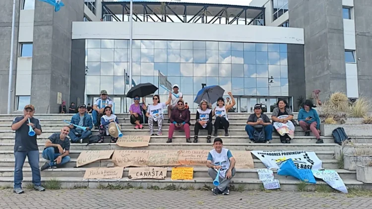 El CEDEMS presentó un petitorio ante Educación con reclamos salariales, descontabilidad de paros y titularizaciones pendientes