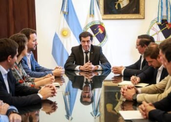El Gobierno de Jujuy articula capacitaciones y becas con la Universidad Siglo 21 y empresas mineras
