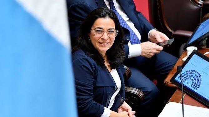 Llego porque no hay nadie más: Carolina Moisés asumió de manera transitoria la Presidencia del Senado de la Nación